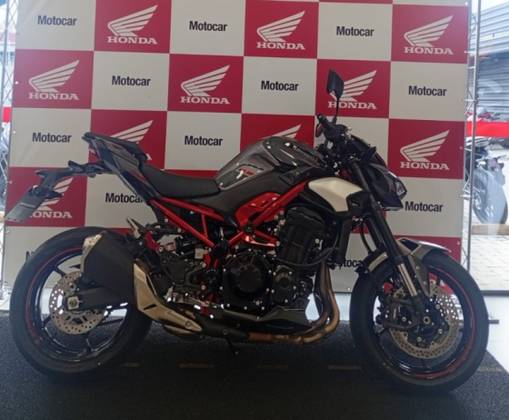 KAWASAKI Z900 KAWASAKI Z900